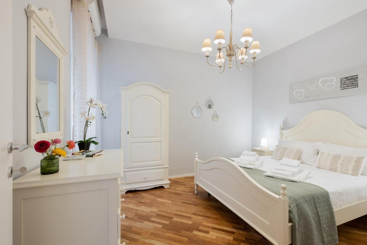 Rome As You Feel - Charming Abode In Trastevere エクステリア 写真