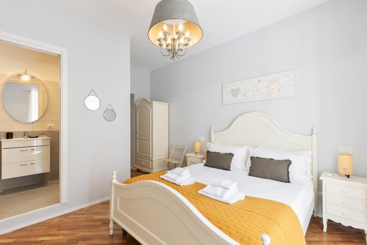 Rome As You Feel - Charming Abode In Trastevere エクステリア 写真