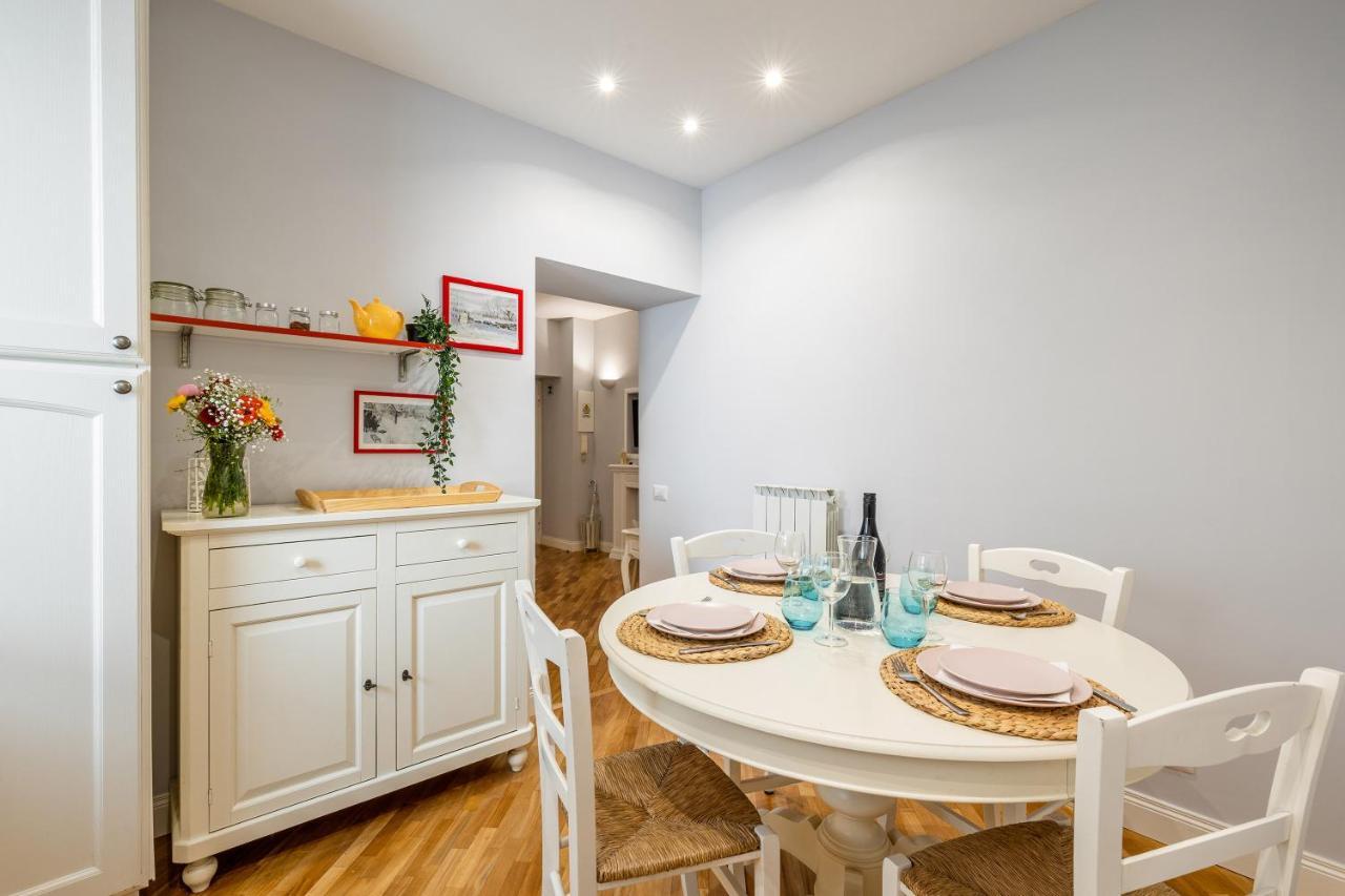 Rome As You Feel - Charming Abode In Trastevere エクステリア 写真
