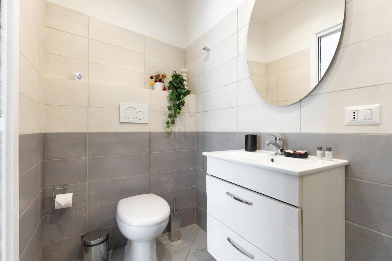 Rome As You Feel - Charming Abode In Trastevere エクステリア 写真